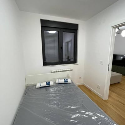 Vermietung einer neuen 2-Zimmer-Wohnung, 40 m², Stadtzentrum, Belgrad, Serbien